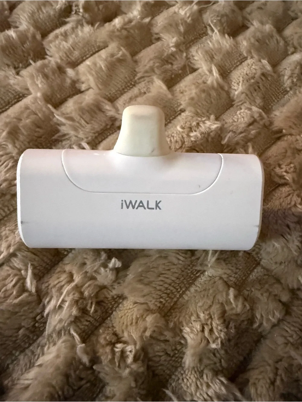 iWALK Portable White Power Bank with Lightning Connector